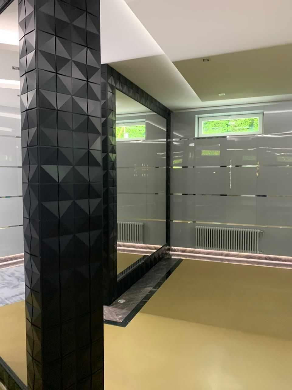 Обложка проекта: Стеновая панеляция зоны бассейна и спортзала в частном доме