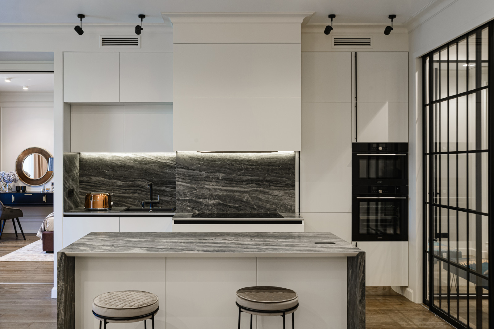 Элегантная двухкомнатная квартира 80м.кв