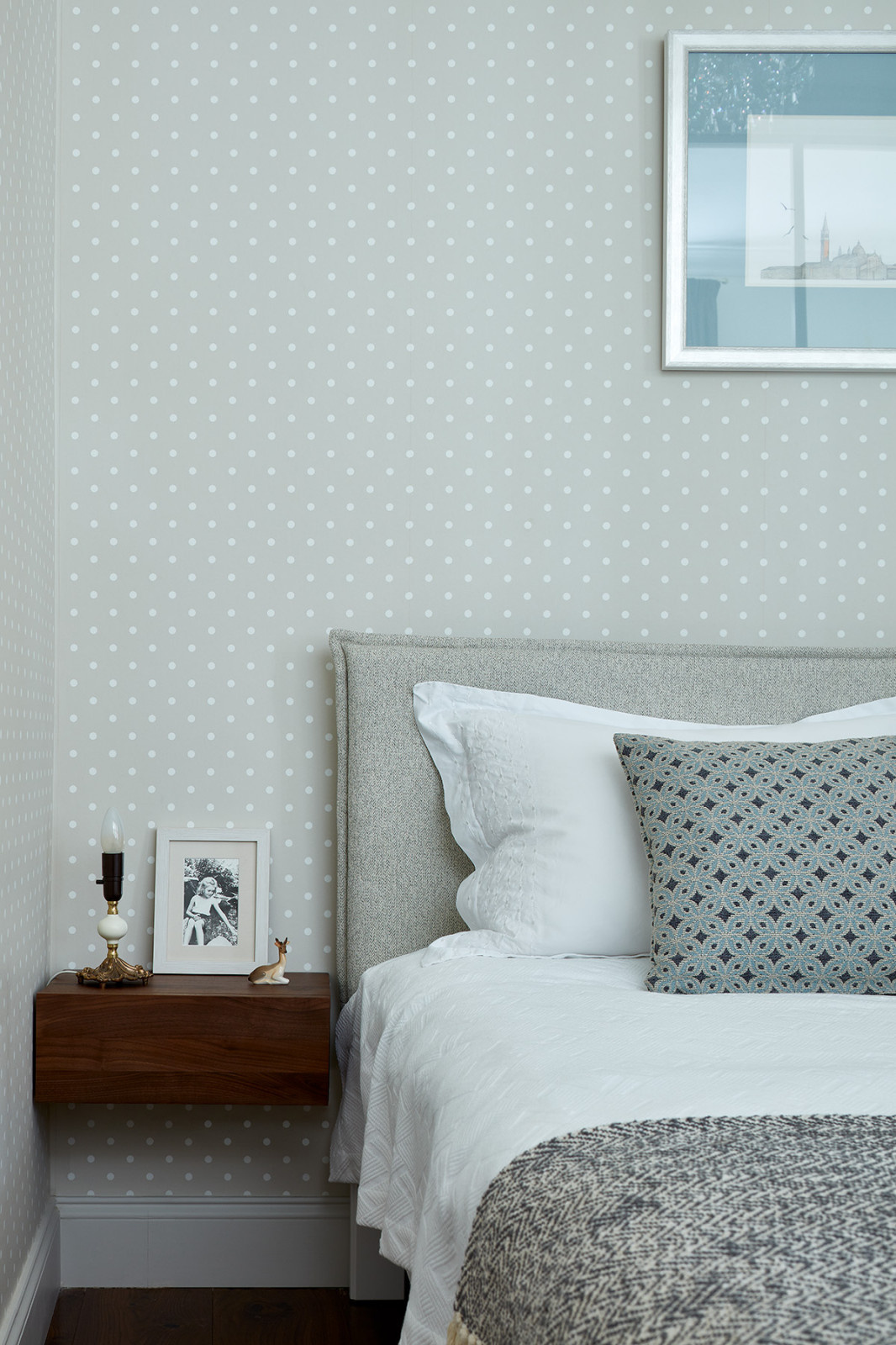 Houzz тур: Маленькая квартира цвета бумаги