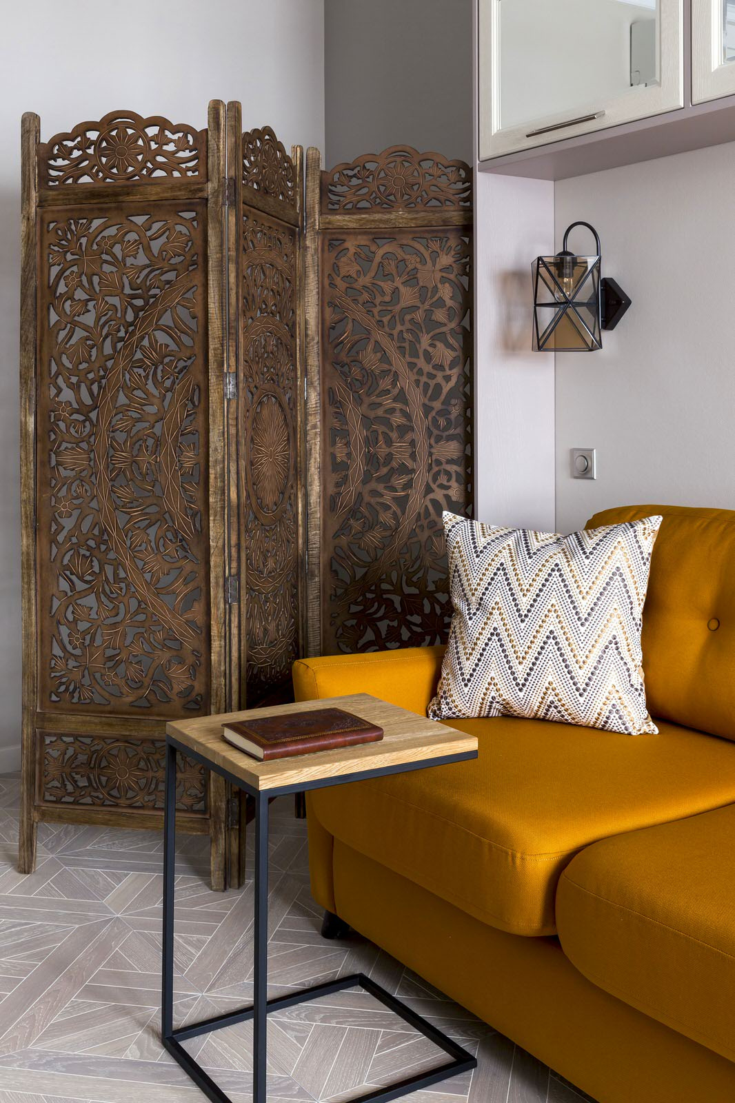 Квартира "Синий агат и яркая охра"