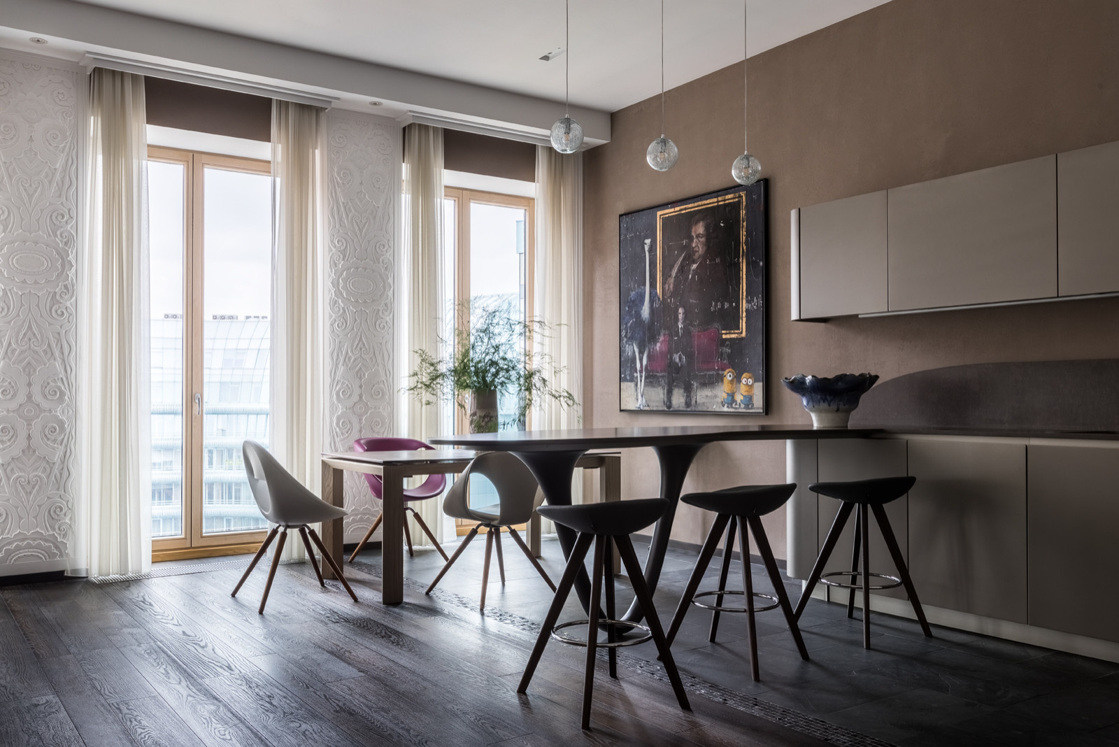 Houzz тур: Интерьер вокруг футуристической кухни