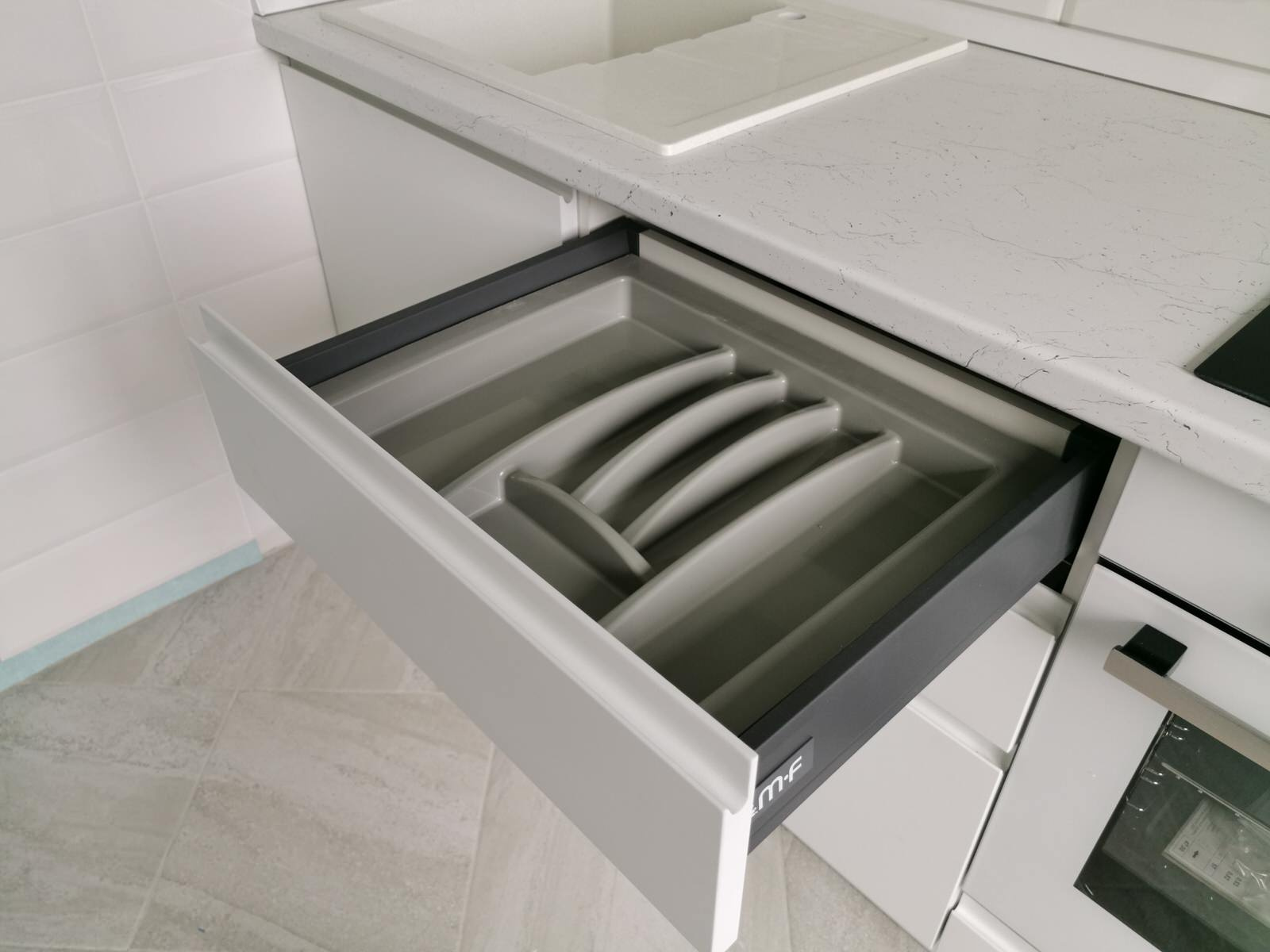 Кухня в эмали