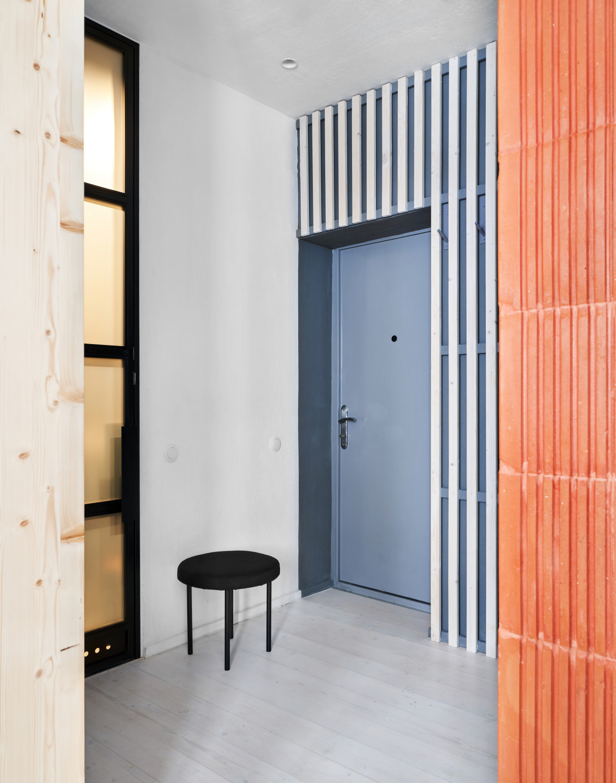 Houzz тур: 32 кв.м — квартира с внутренними окнами