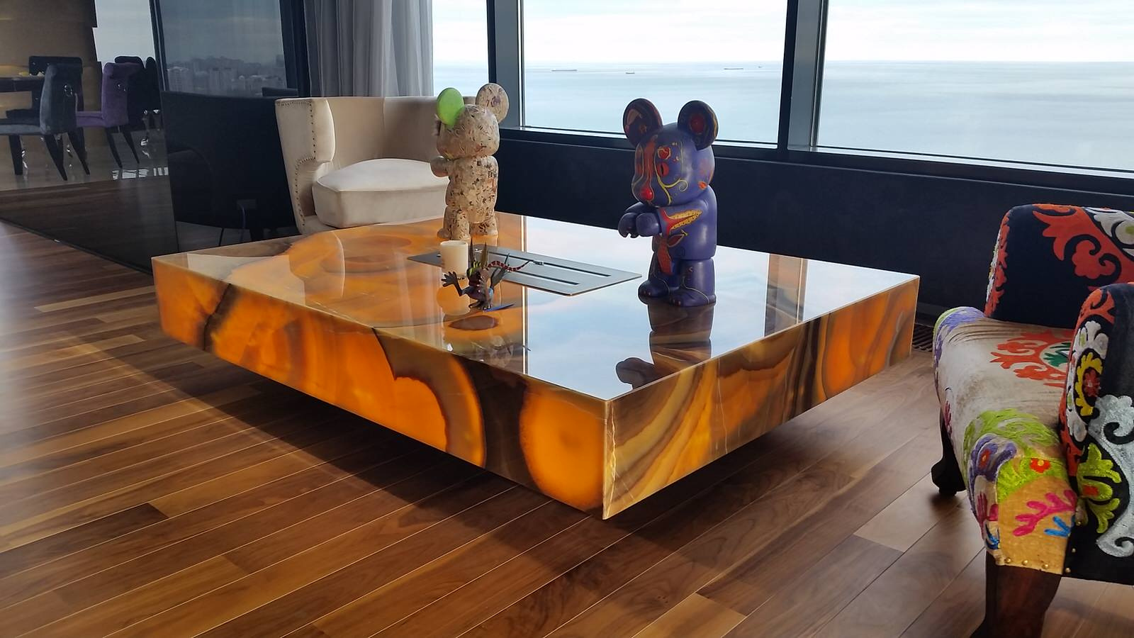 Биокамин из натурального оникса с подстветкой