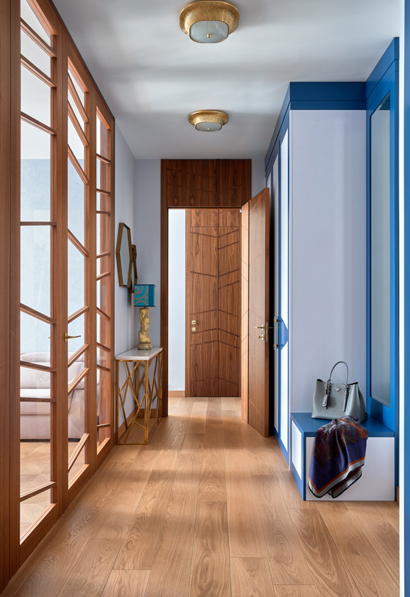 Фотоохота: 17 идей, как растворить стену в прихожей