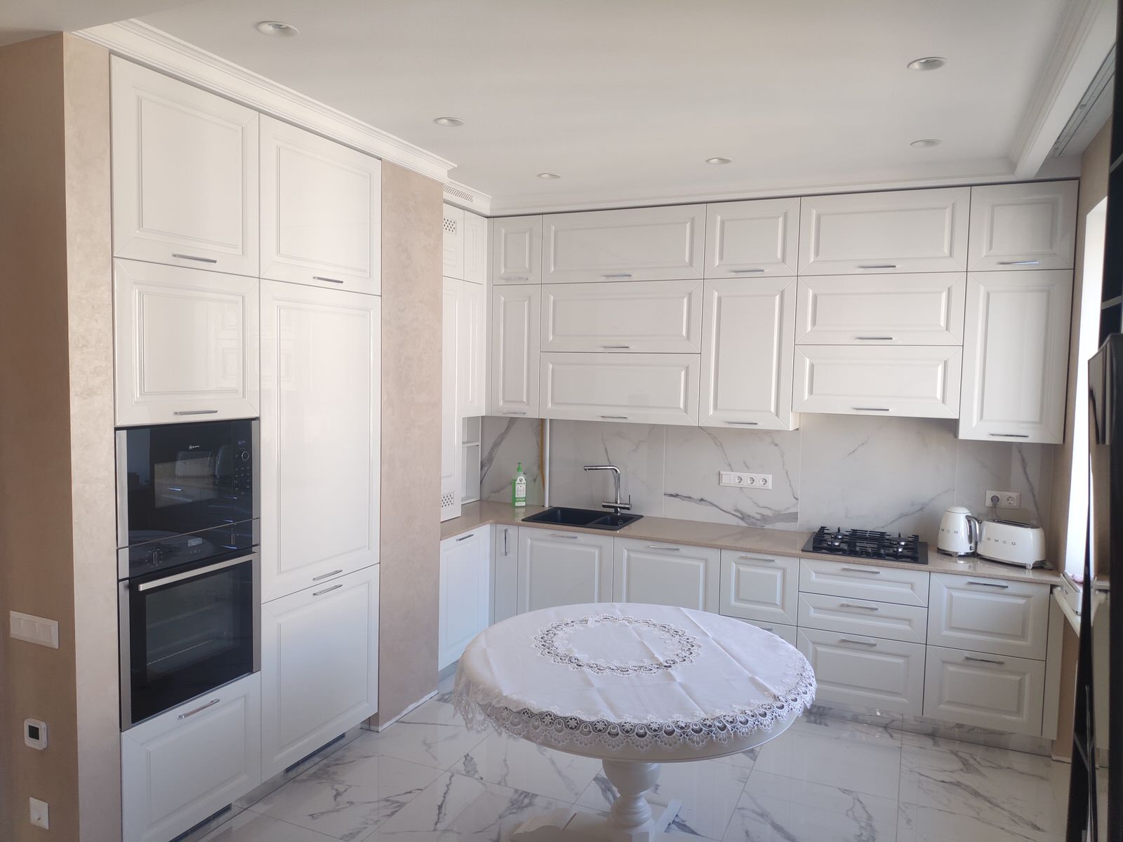 Белоснежка- глянцевая кухня. ЖК Таврический