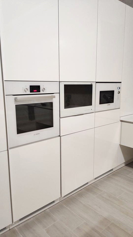 Cabinet Door TV for Kitchen AVEL