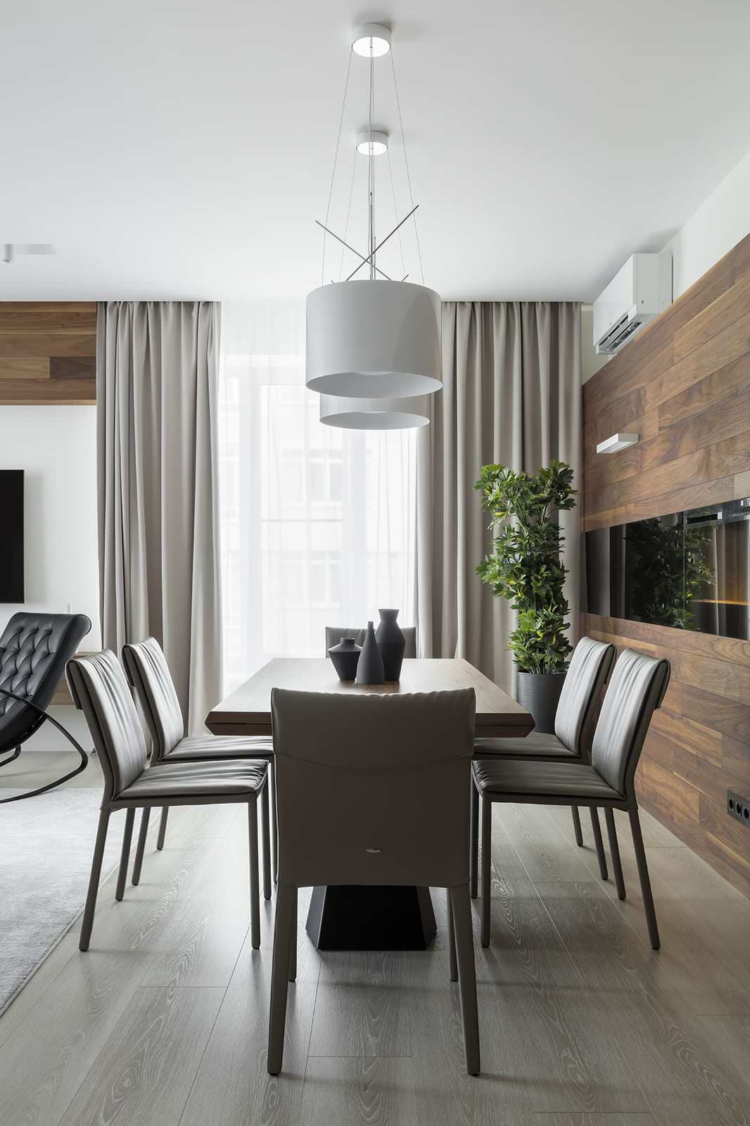 Обзор современной квартиры 170 квм. Полы без плинтуса. Двери в потолок.