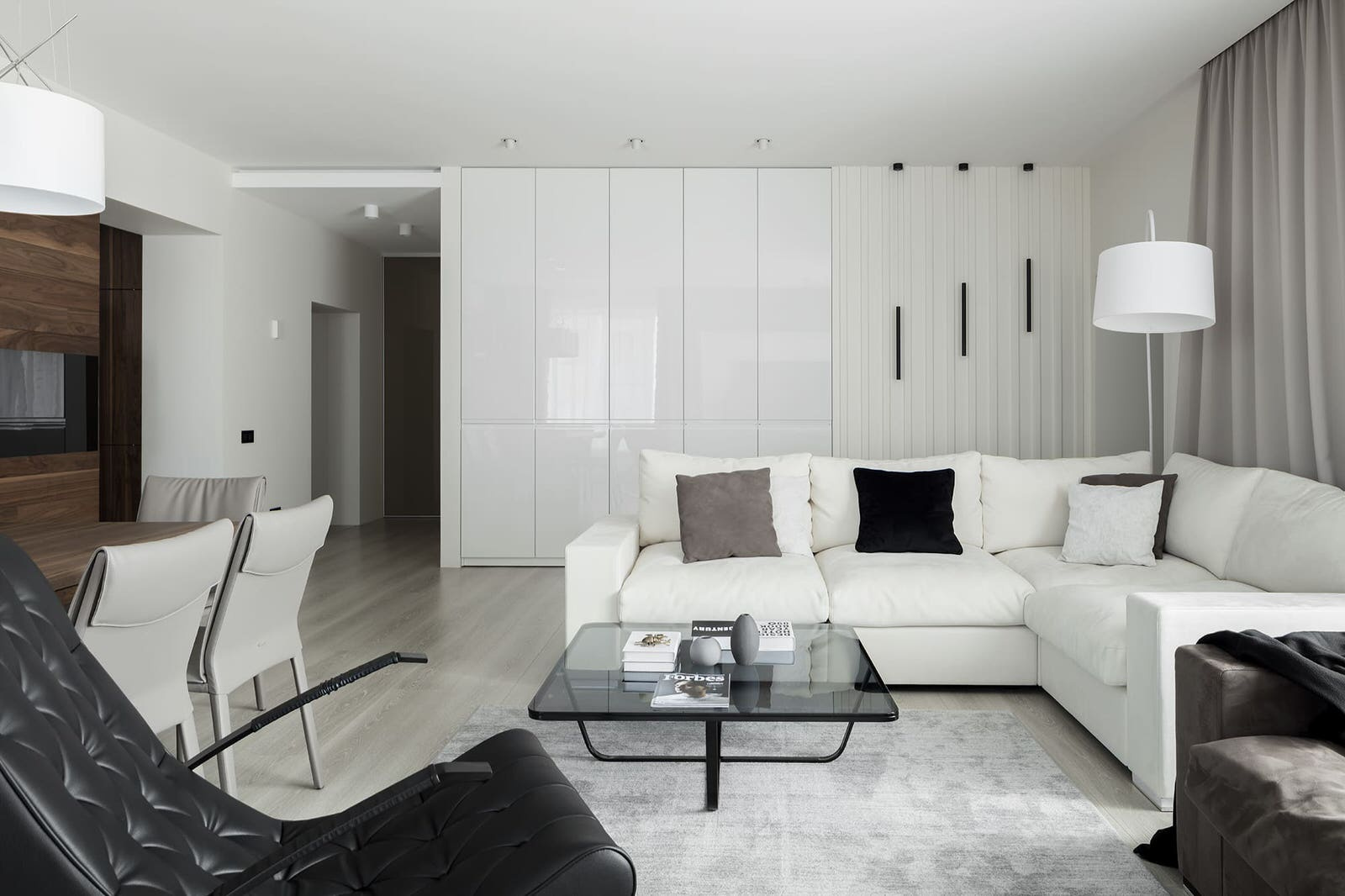 Обзор современной квартиры 170 квм. Полы без плинтуса. Двери в потолок.