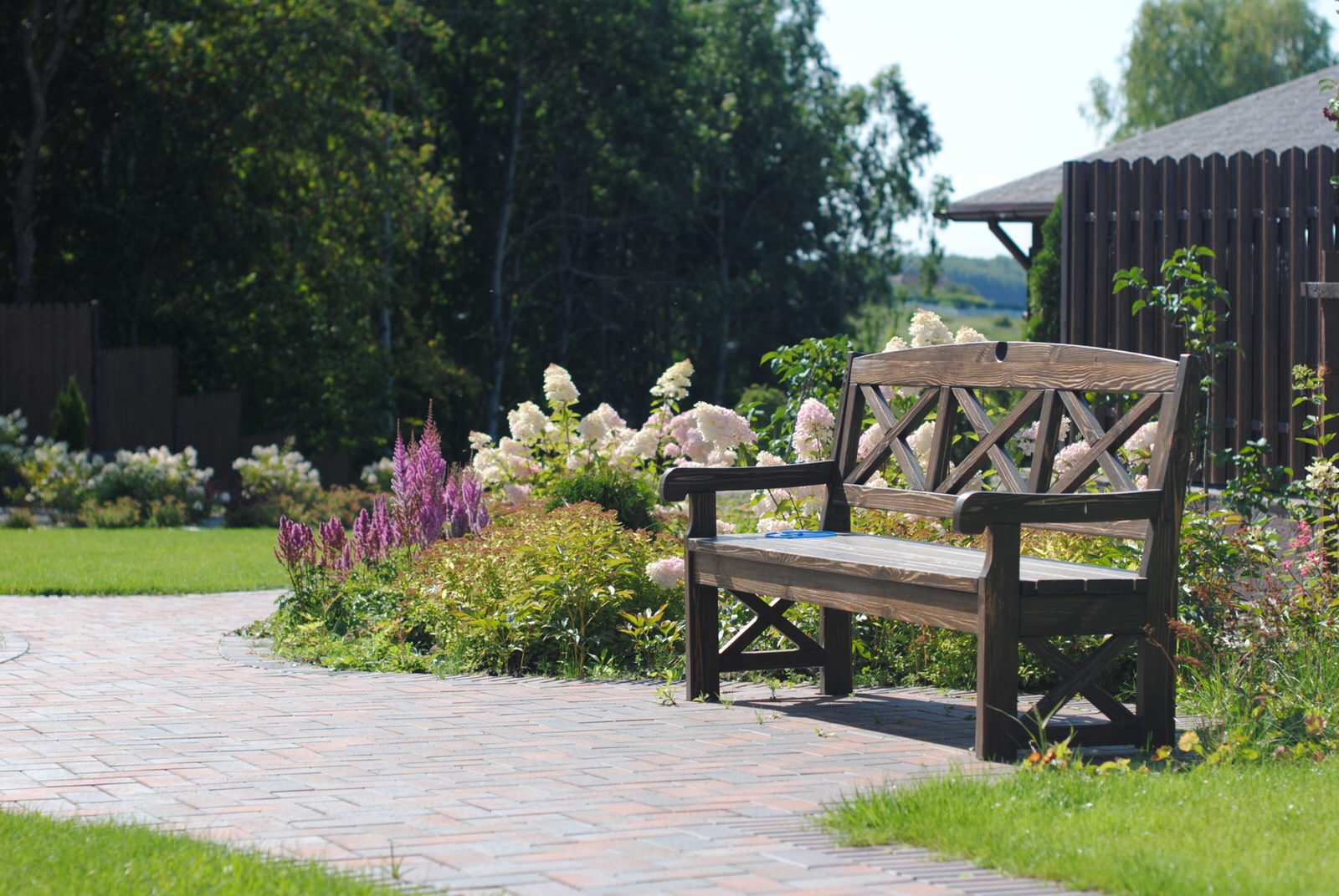 Дизайн участка с уклоном более 7 м.