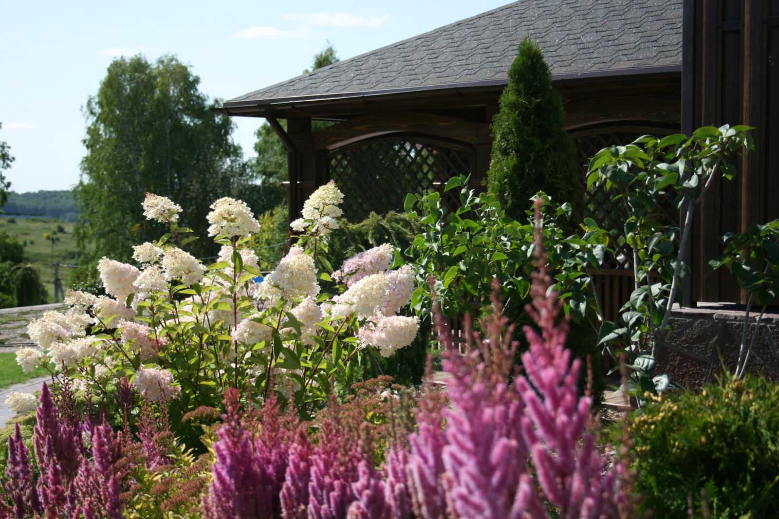 Дизайн участка с уклоном более 7 м.