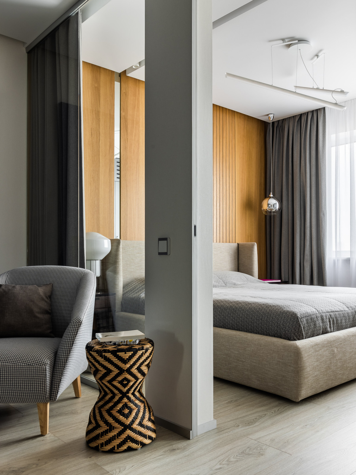 Houzz тур: Интерьер в Саратове со стенами из стекла и металла