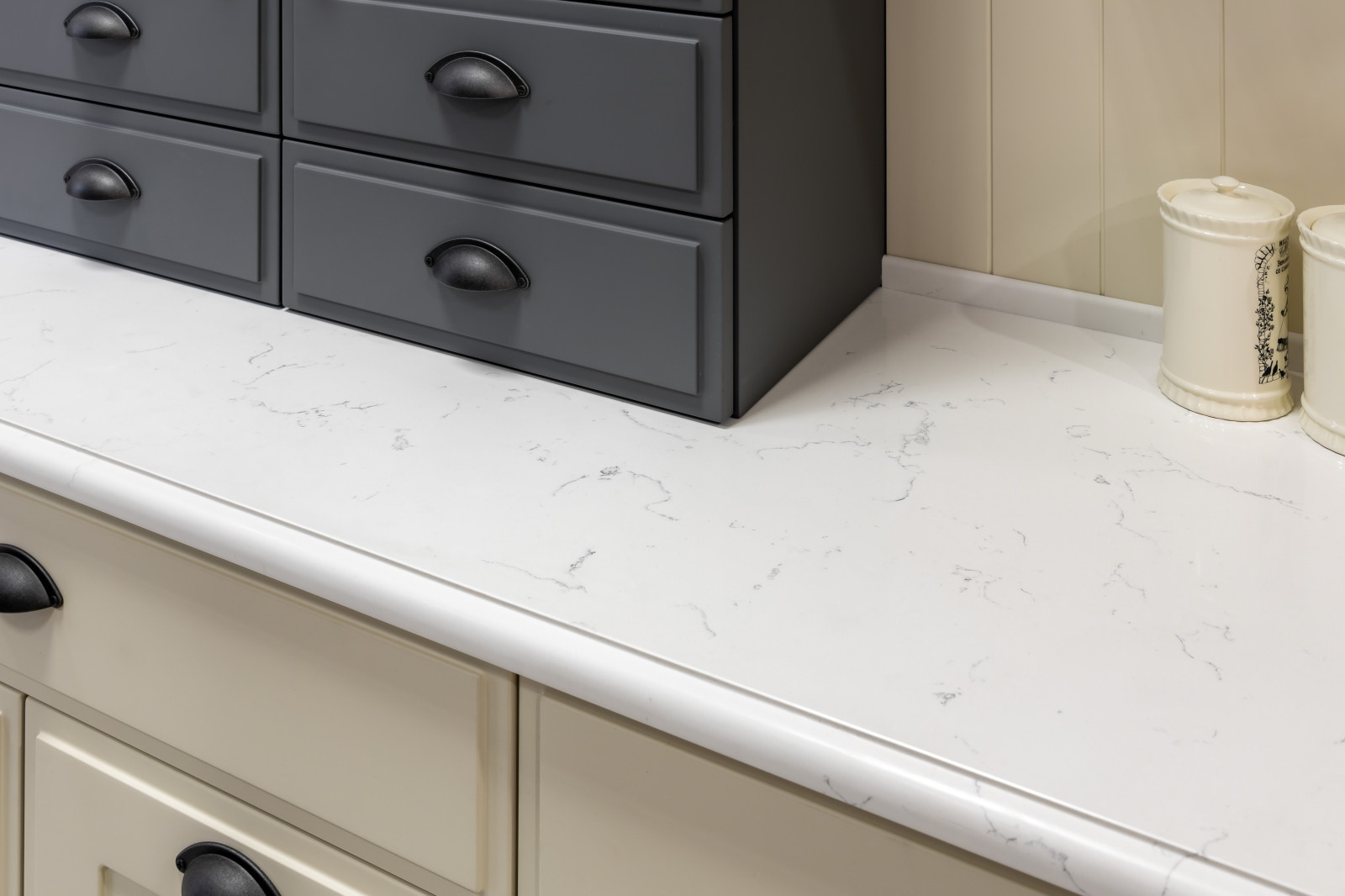 Кухня,кварцевый агломерат SMARTQUARTZ 12