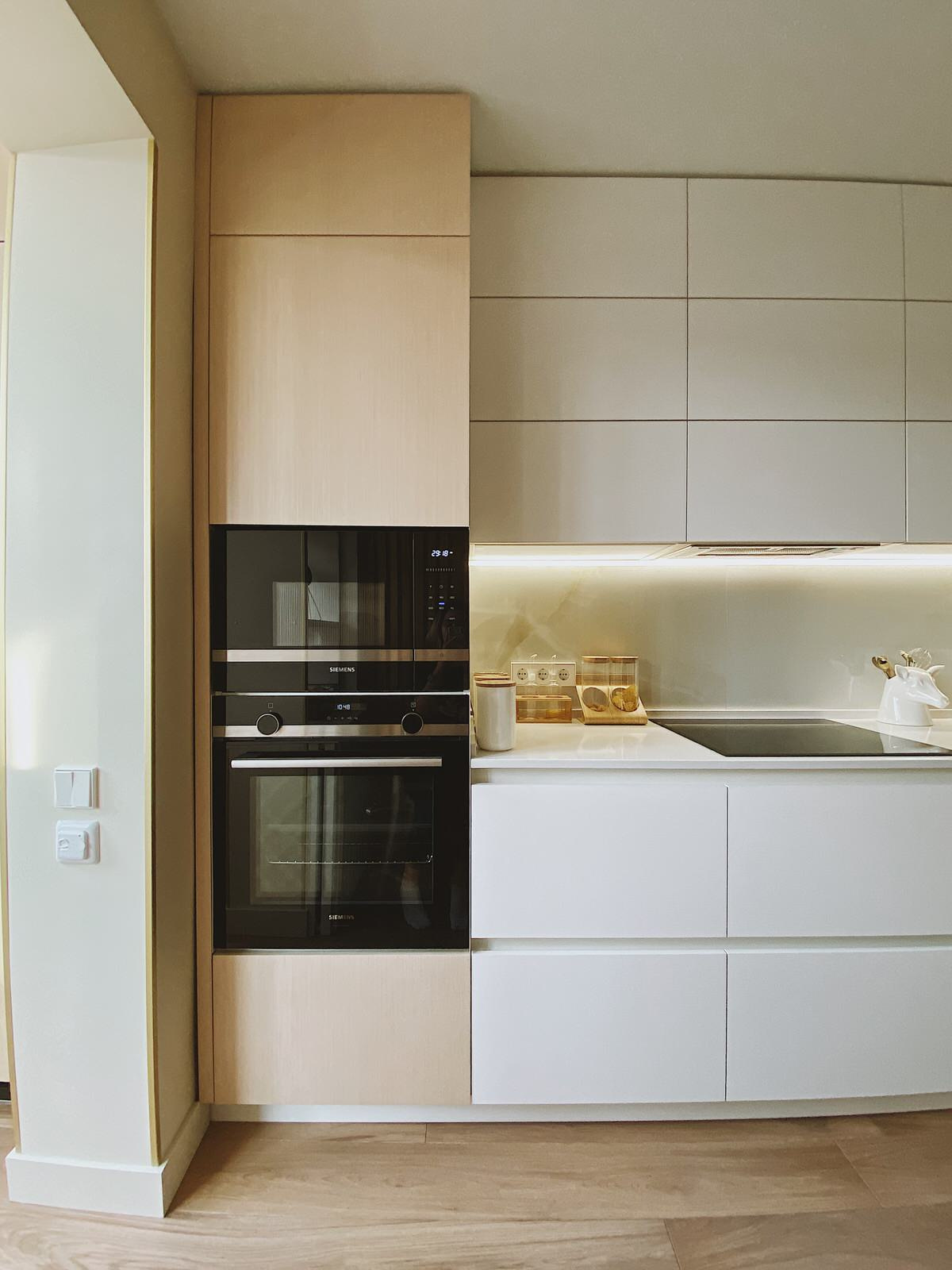 Обложка проекта: Кухня и лоджия в Сочи