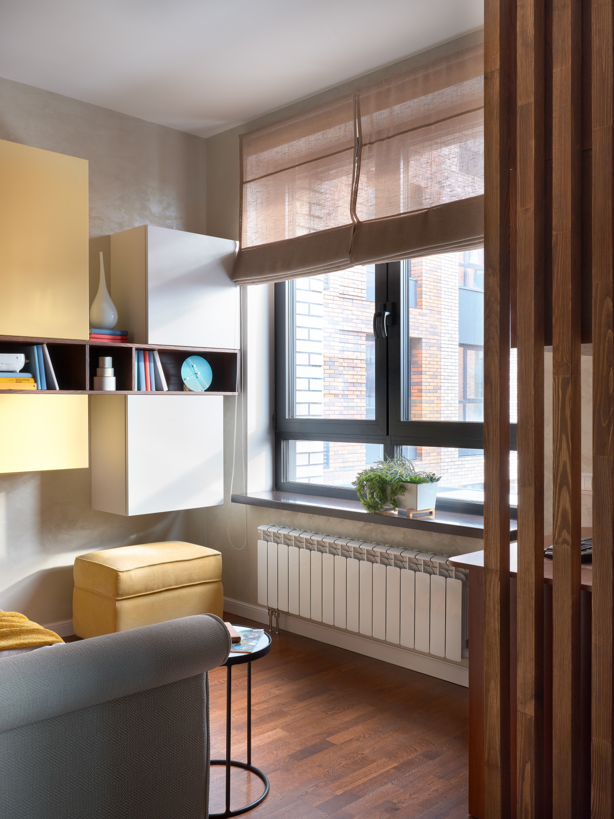 Houzz тур: 35 кв.м с панорамным окном из спальни в гостиную