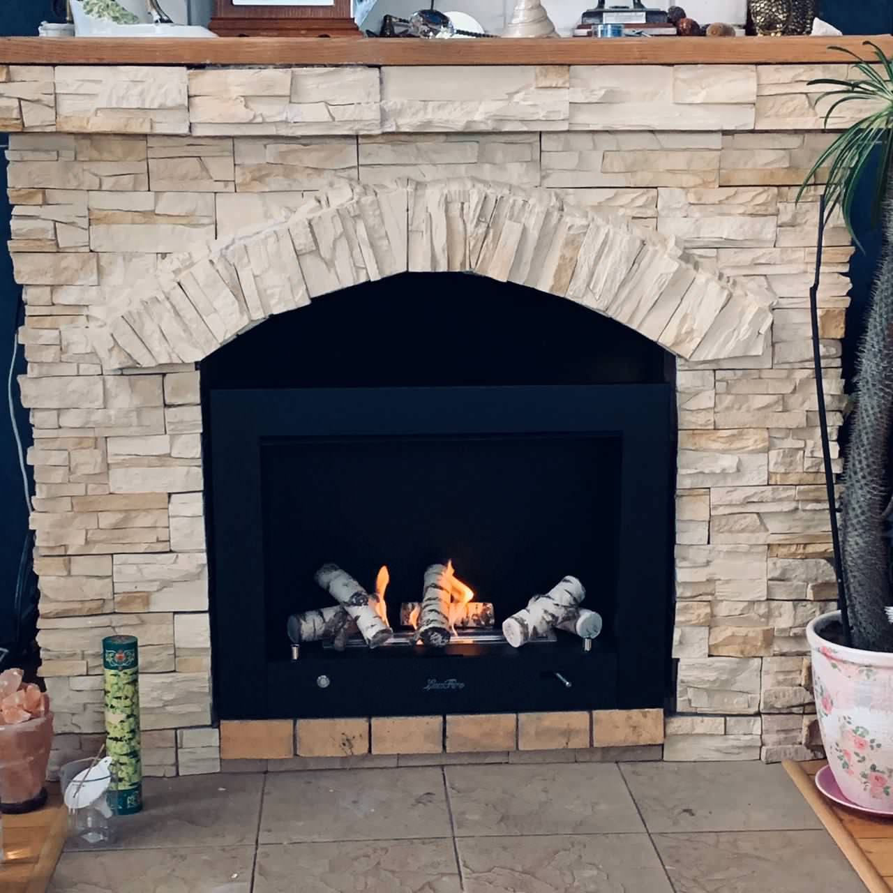 Обложка проекта: Полуавтоматический биокамин Фаер Бокс 4-25,5 в доме д. Грязь