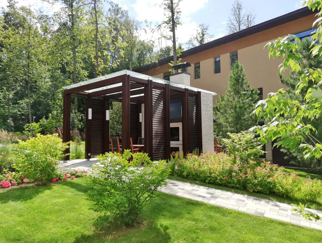 Проект недели: Беседка-барбекю под стеклянной крышей