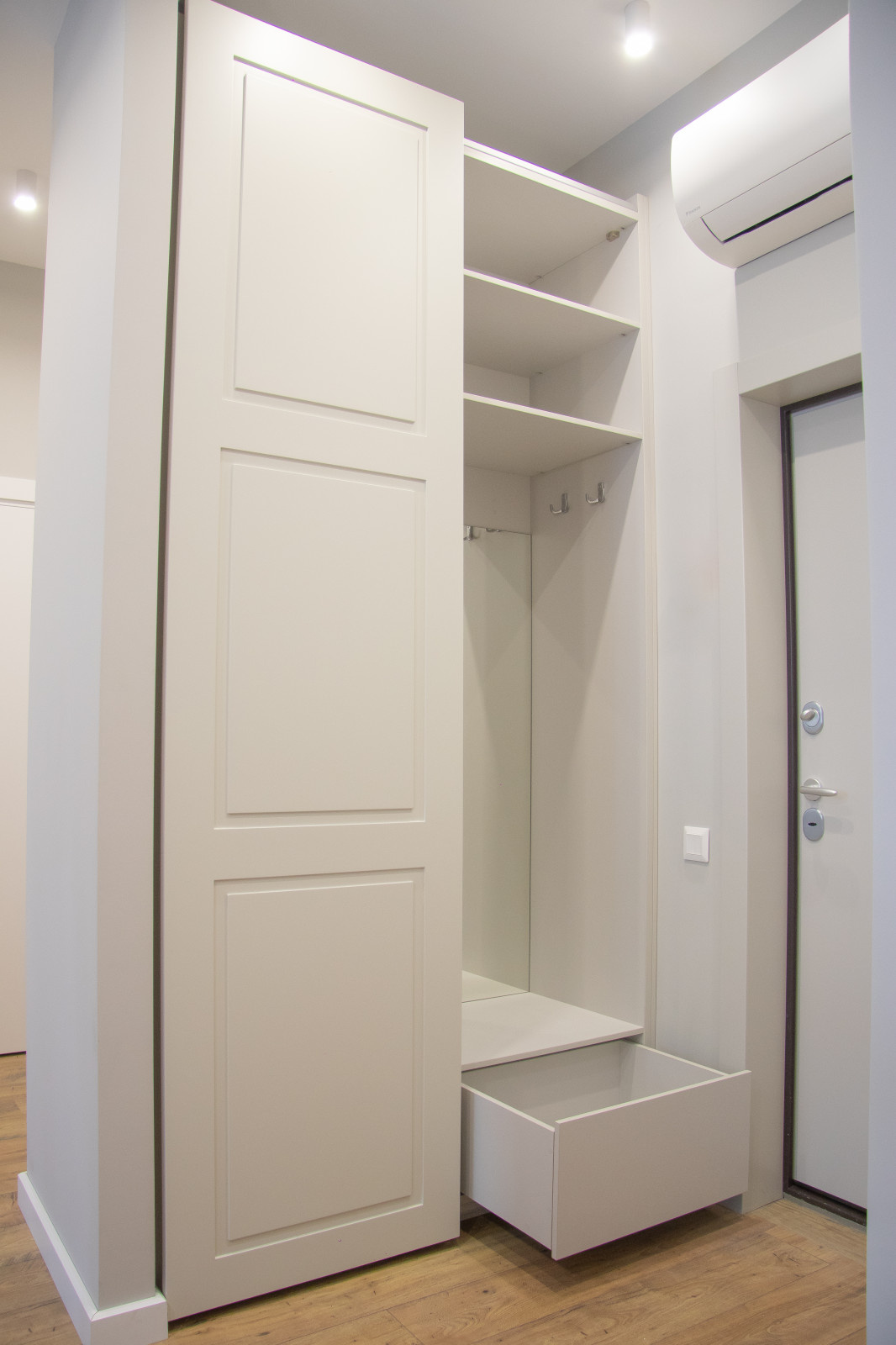 ЖК Краснобогатырская 90с2 Шкаф купе CINETO