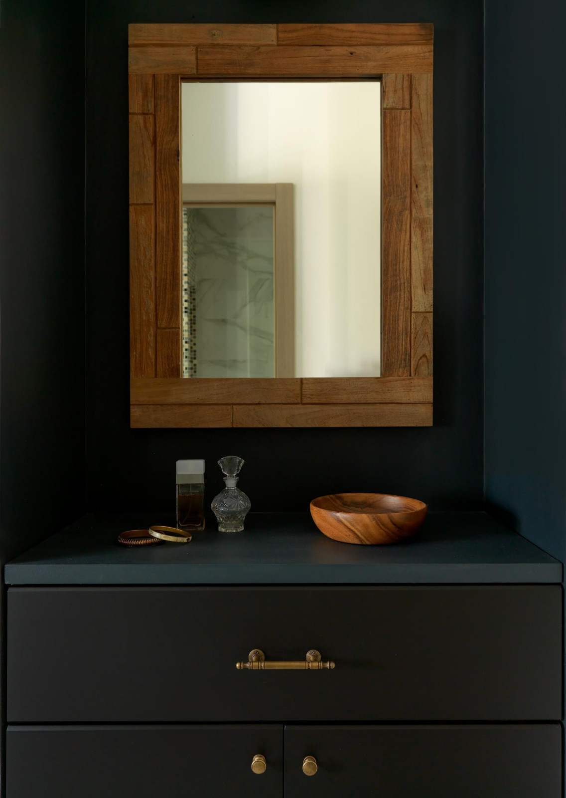 Изумруд и латунь