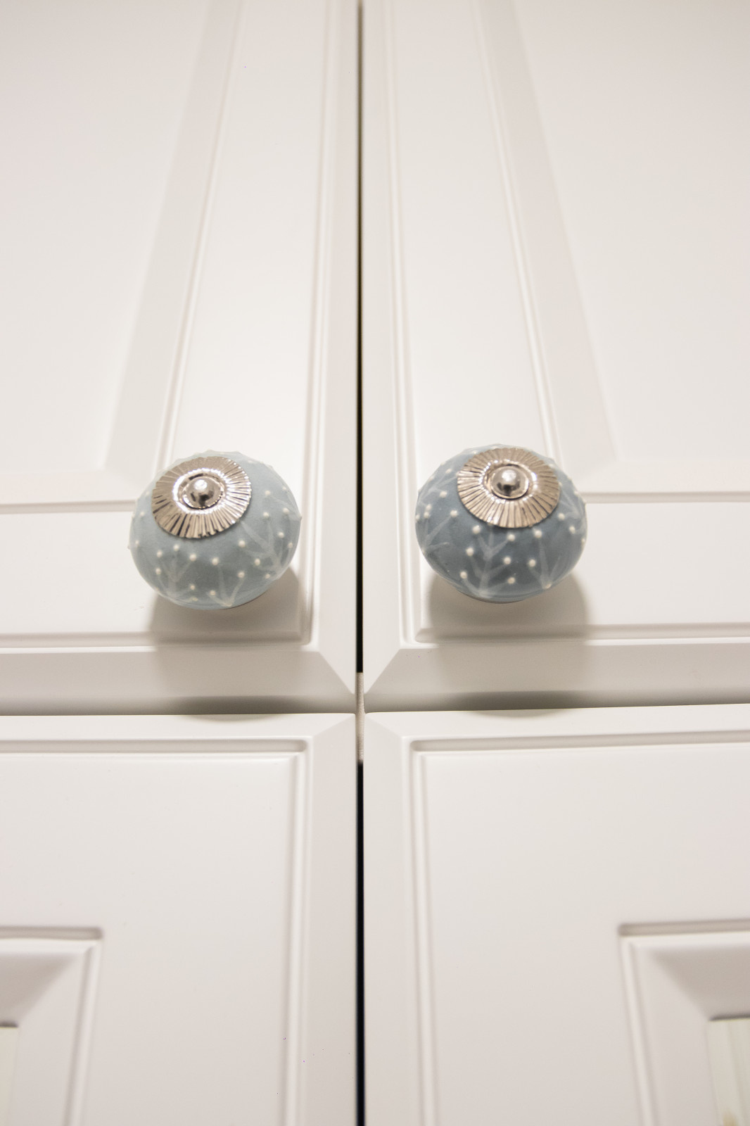 Прихожая в современной классике