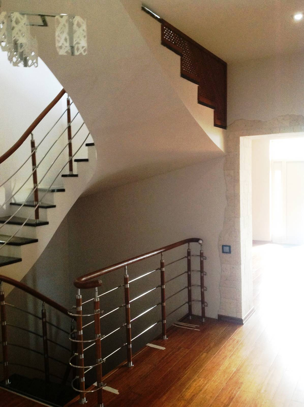 Обложка проекта: Красивое эксклюзивное  ограждение на заказ из массива дуба, и нержавеющей стали,