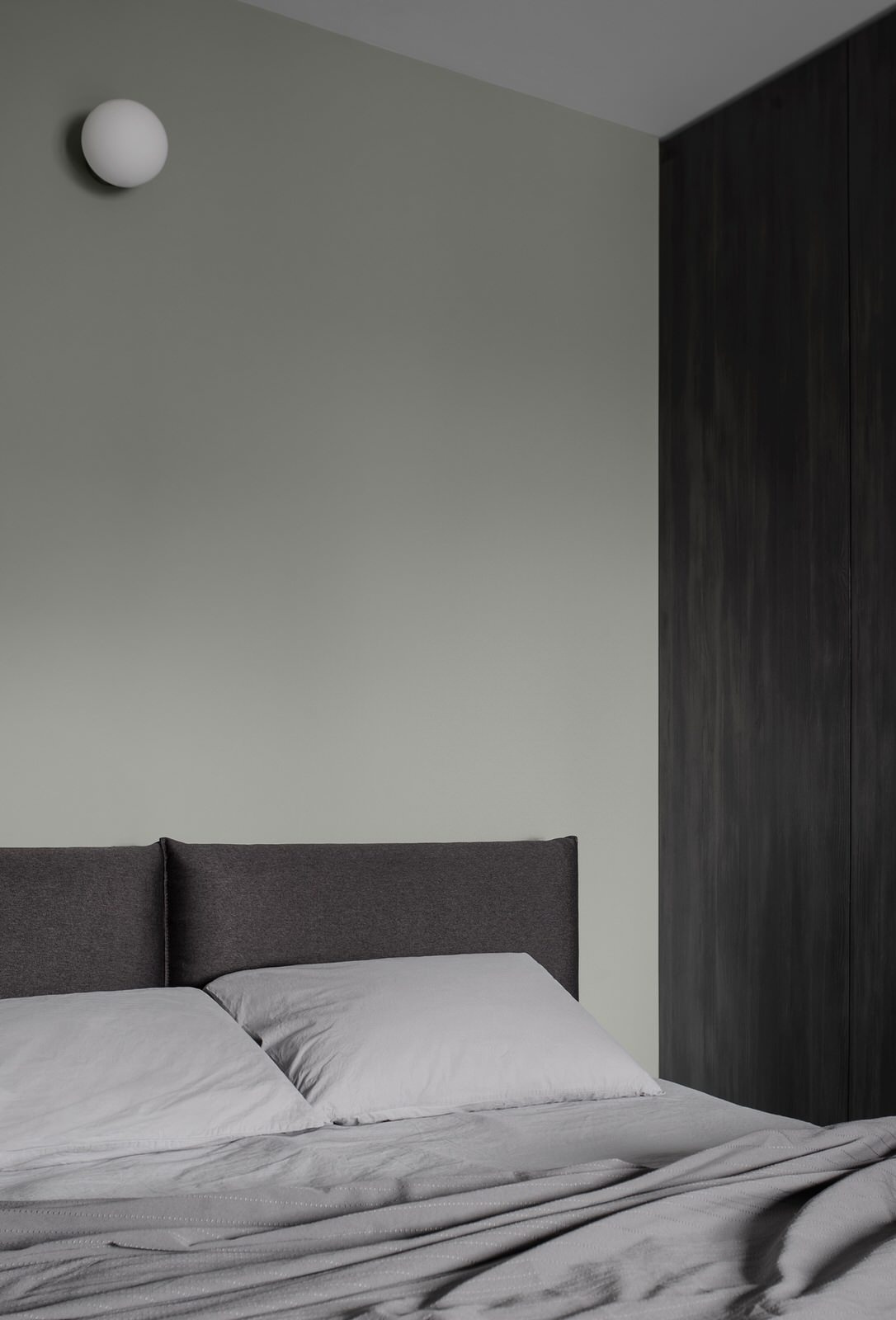 Minimalistic & ascetic