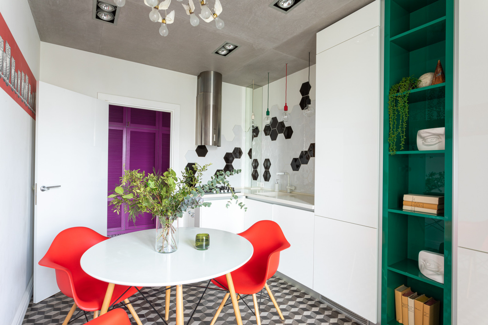 Когда интерьеру уже 5 лет, но возраст его не портит)