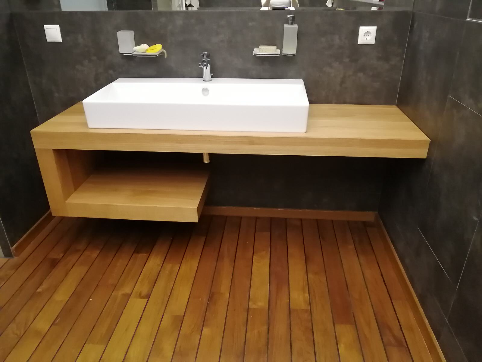 Тумба в ванную