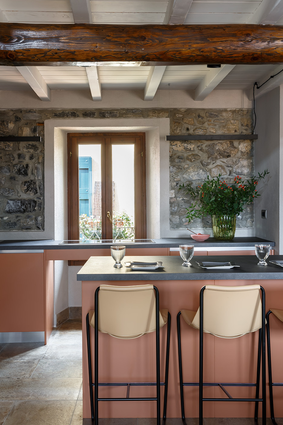 Houzz Италия: Квартира русского дизайнера на озере Комо