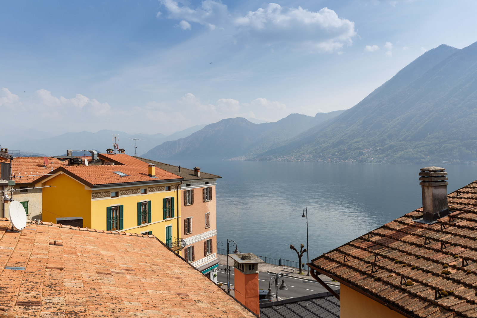 Houzz Италия: Квартира русского дизайнера на озере Комо