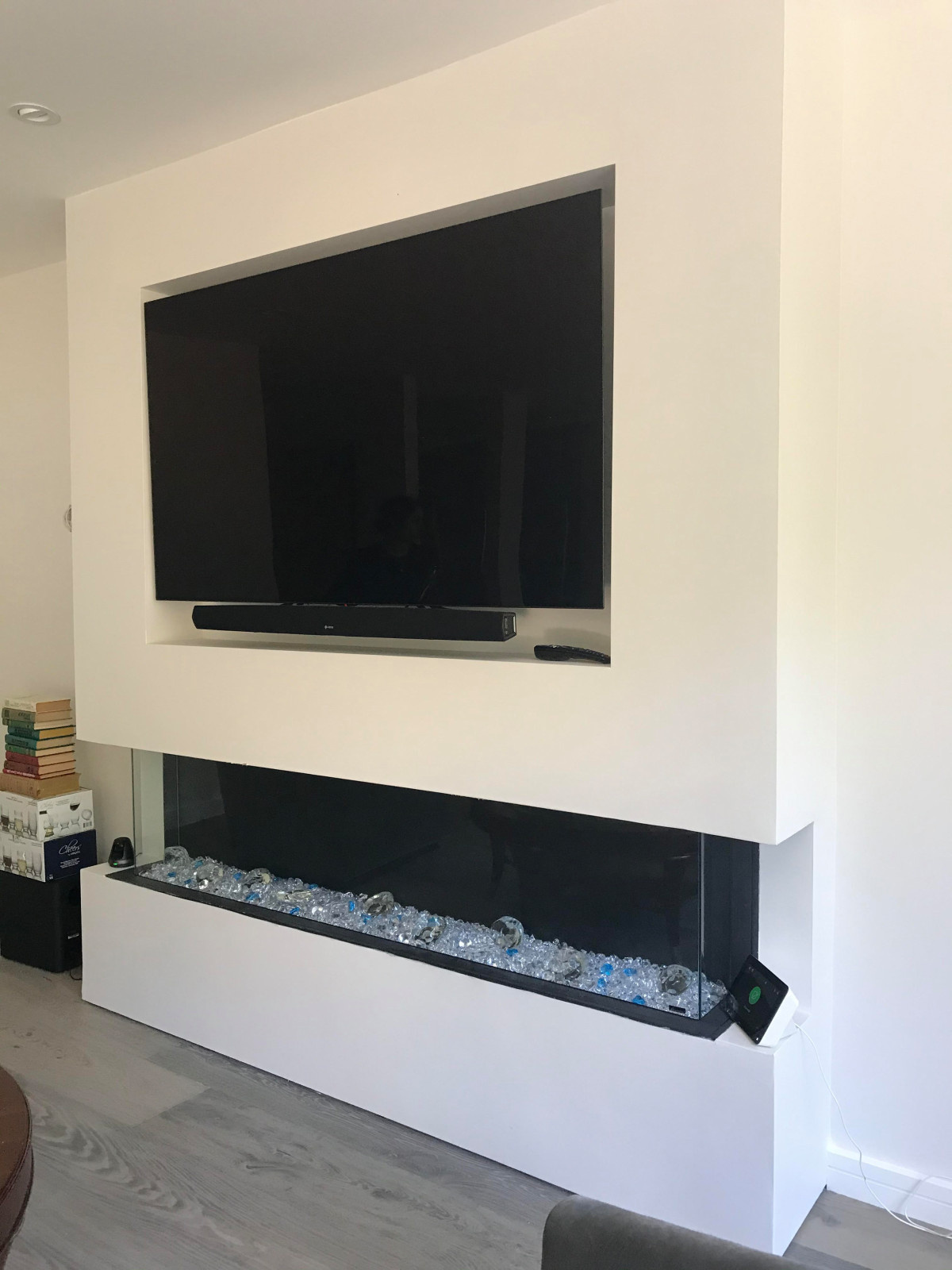 Fireplace. Limestoun plaster