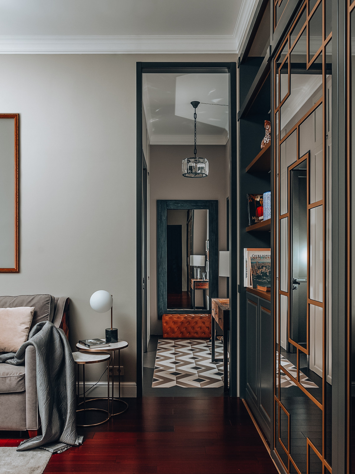 Просто фото: Геометрические рисунки на фасаде