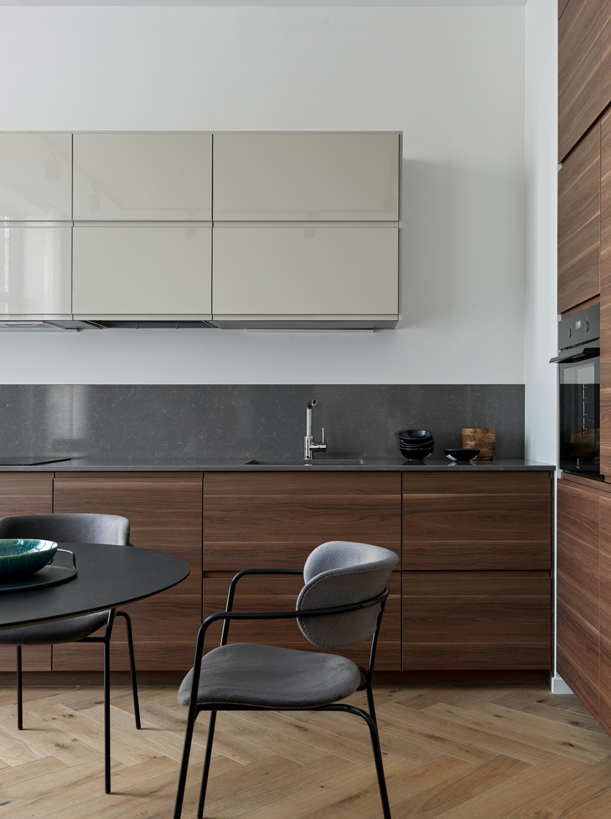 Apartment with accent