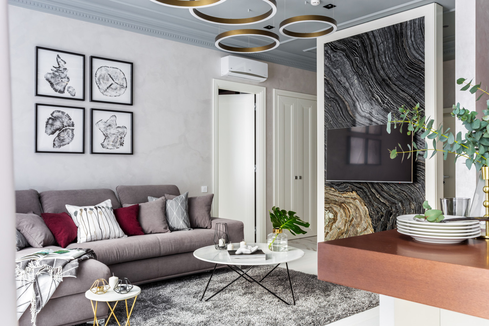 Modern apartment by ART-LABS Interiors