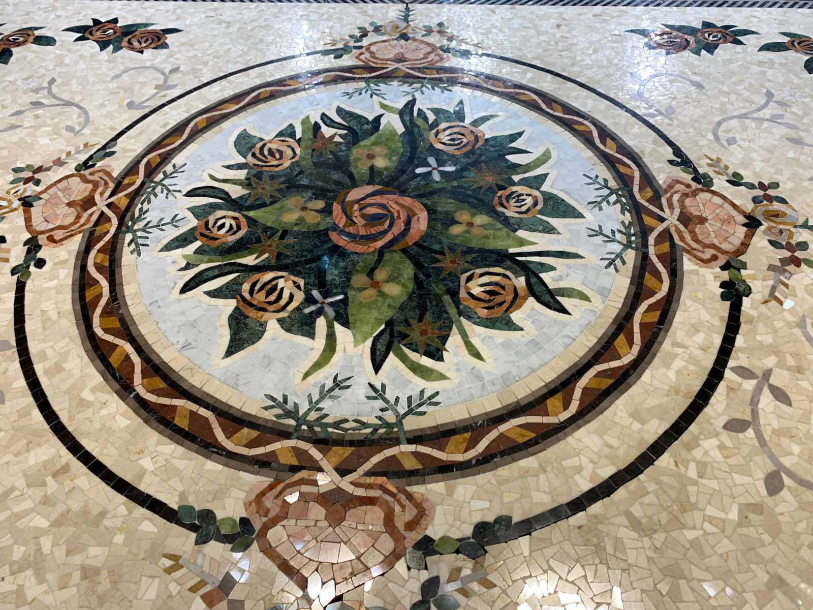 Фоновое изображение профиля Art Mosaic