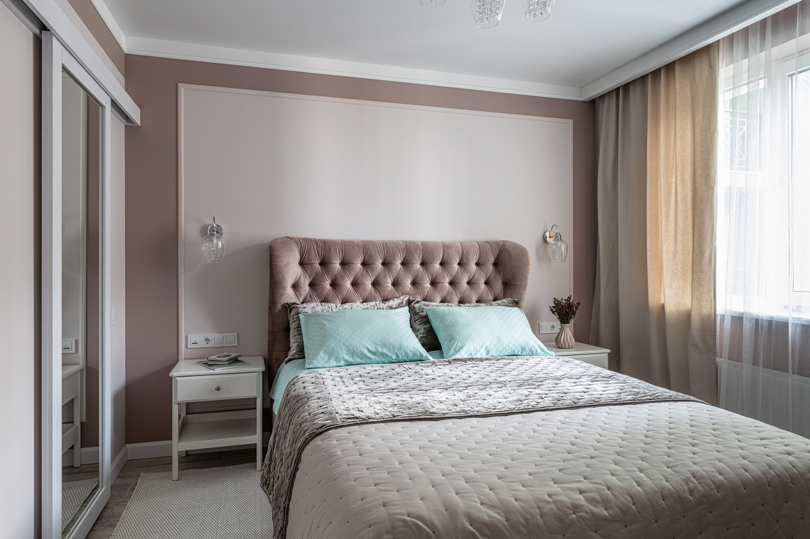 Трехкомнатная квартира 75.06 М² для семьи в мягких оттенках розового и бежевого