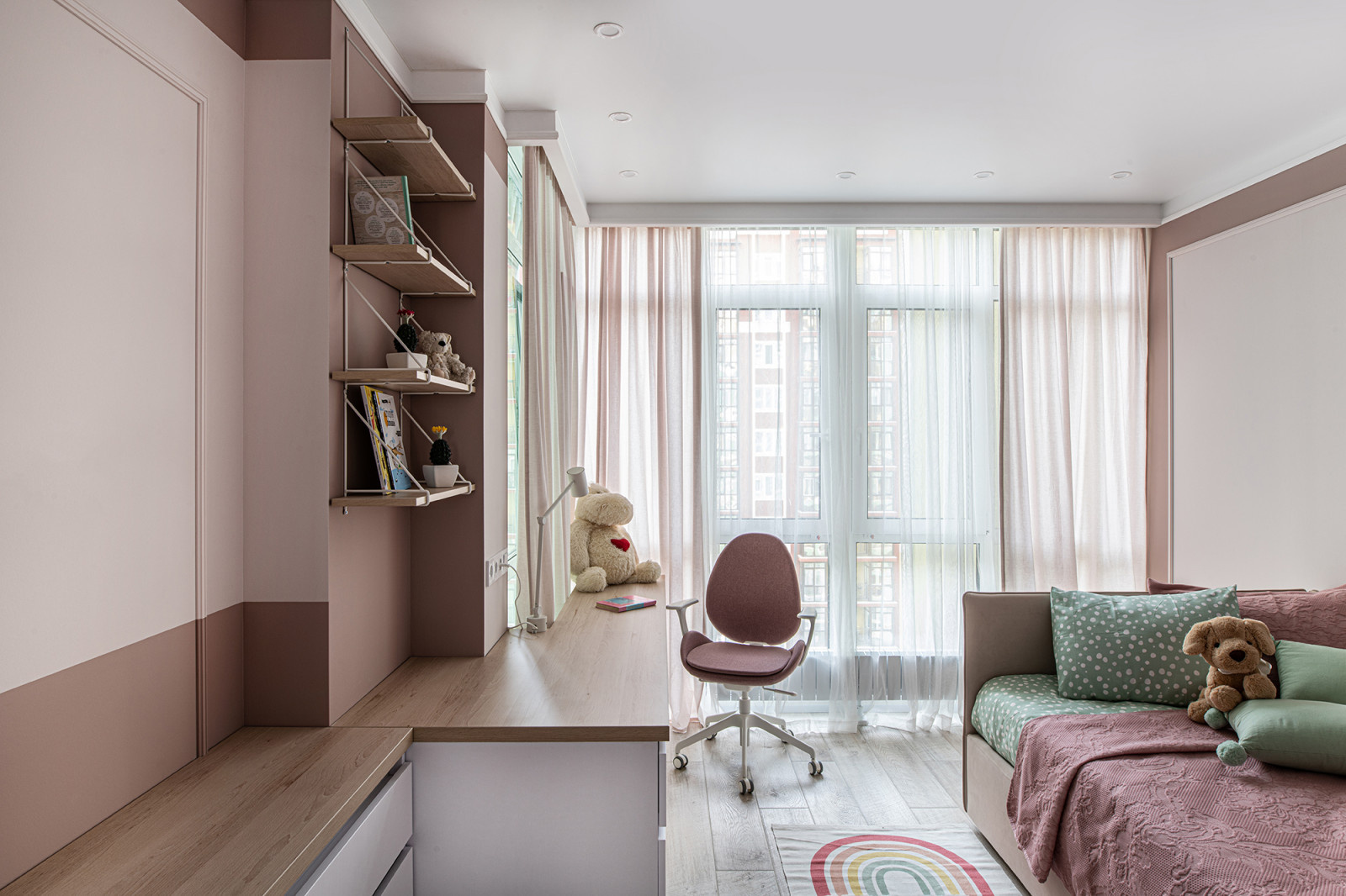 Трехкомнатная квартира 75.06 М² для семьи в мягких оттенках розового и бежевого