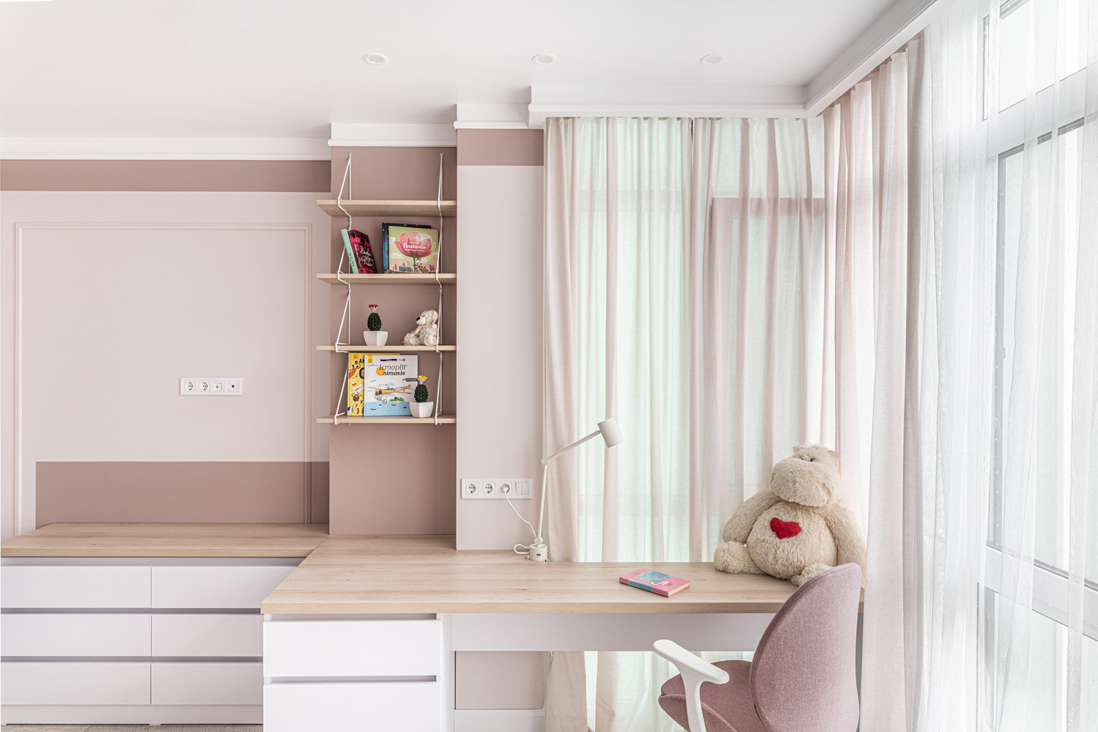 Трехкомнатная квартира 75.06 М² для семьи в мягких оттенках розового и бежевого