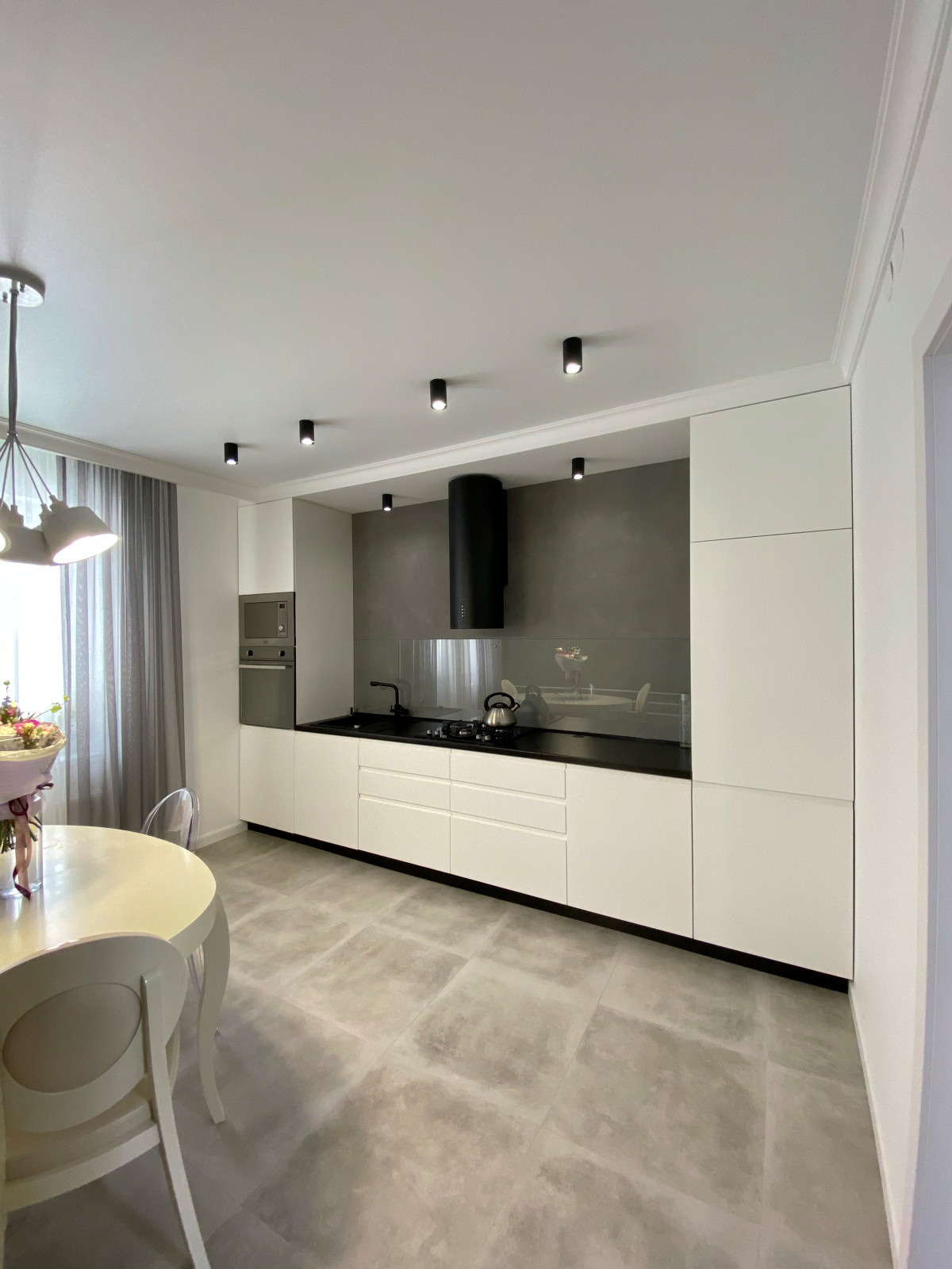 Интерьер кухни в частном доме