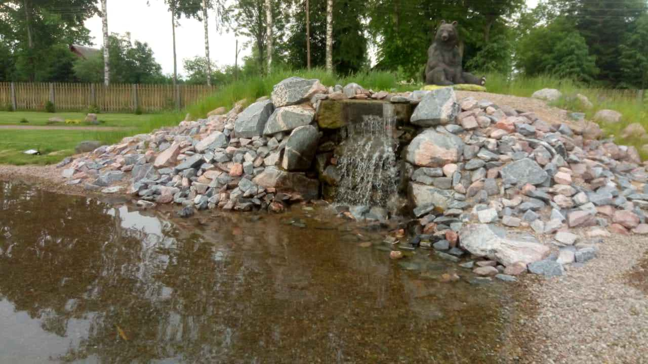 Плавательный водоём в п. Ручьи (Лен. обл.)