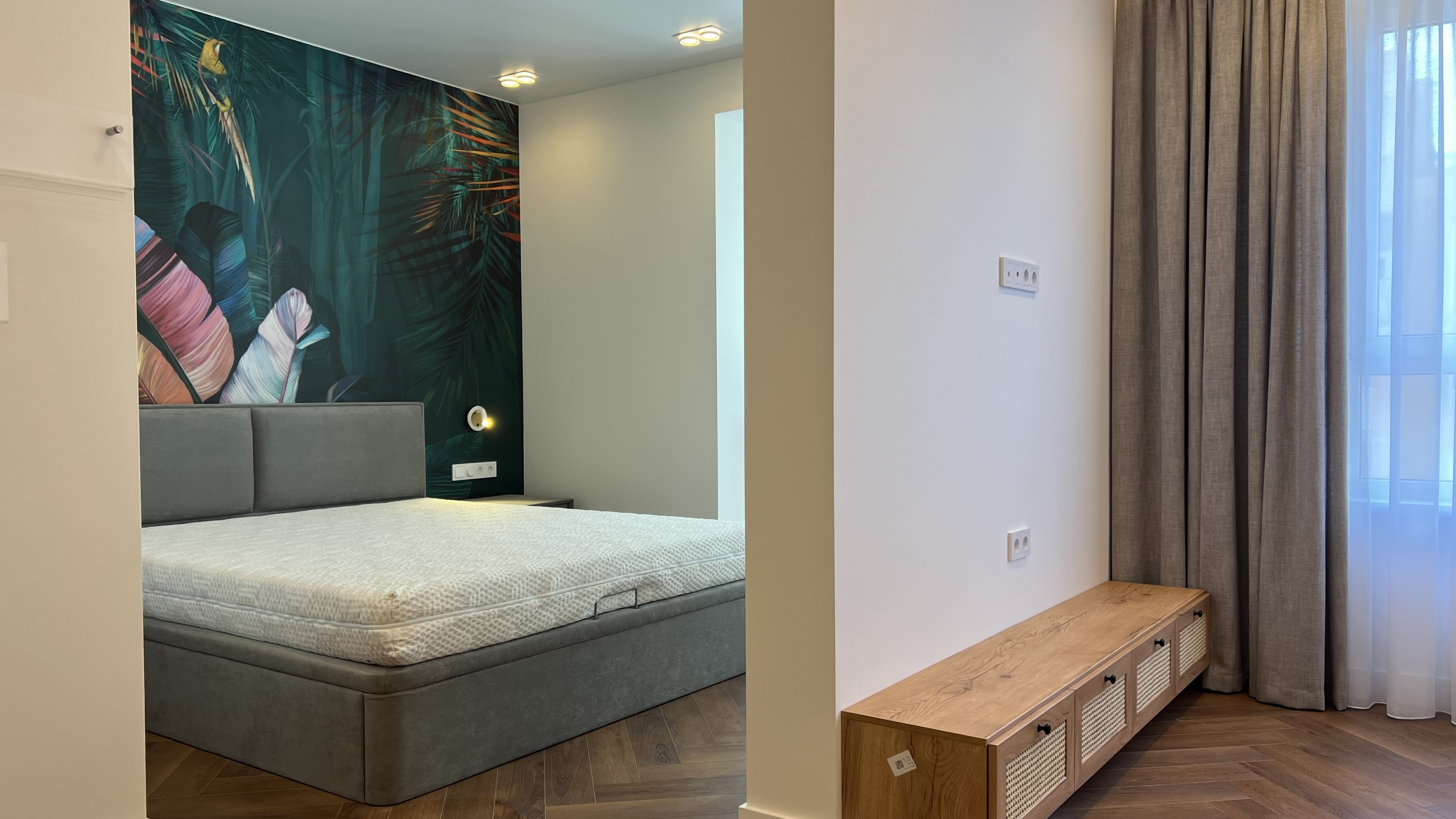 Обложка проекта: Современный ремонт с яркими акцентами и живой фактурой