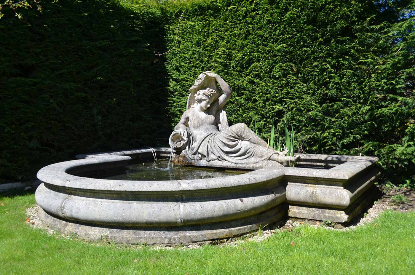 Обложка проекта: Скульптурная композиция "ЭФИРИ" в греческом стиле