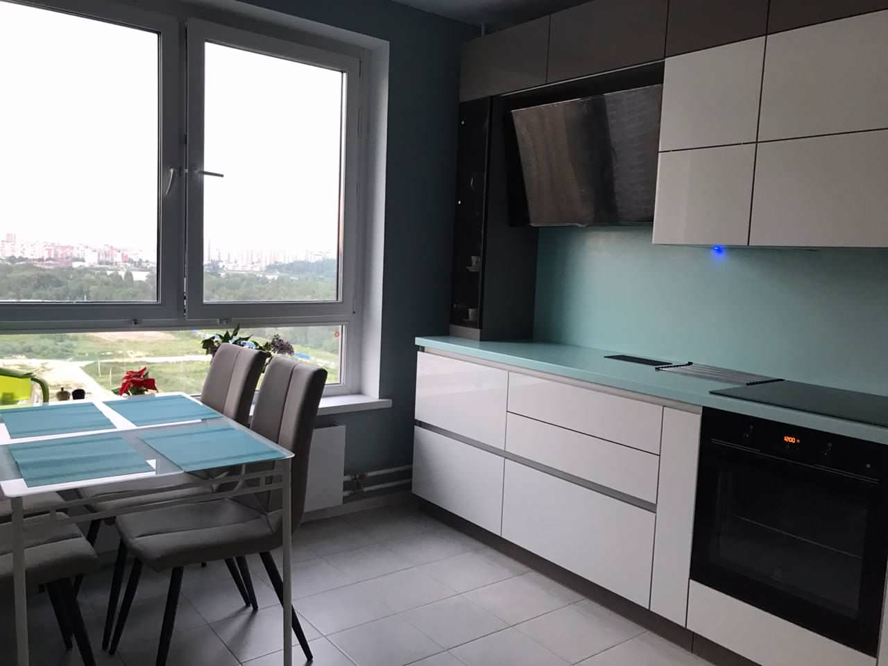 Столешница с кухонным фартуком из искусственного камня Corian Mint Ice