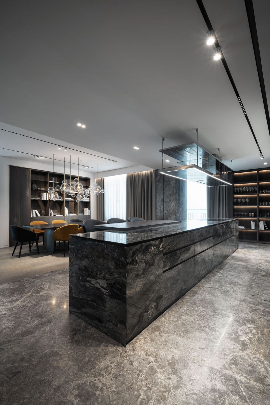 Triumph: eclectic style of stones & metals