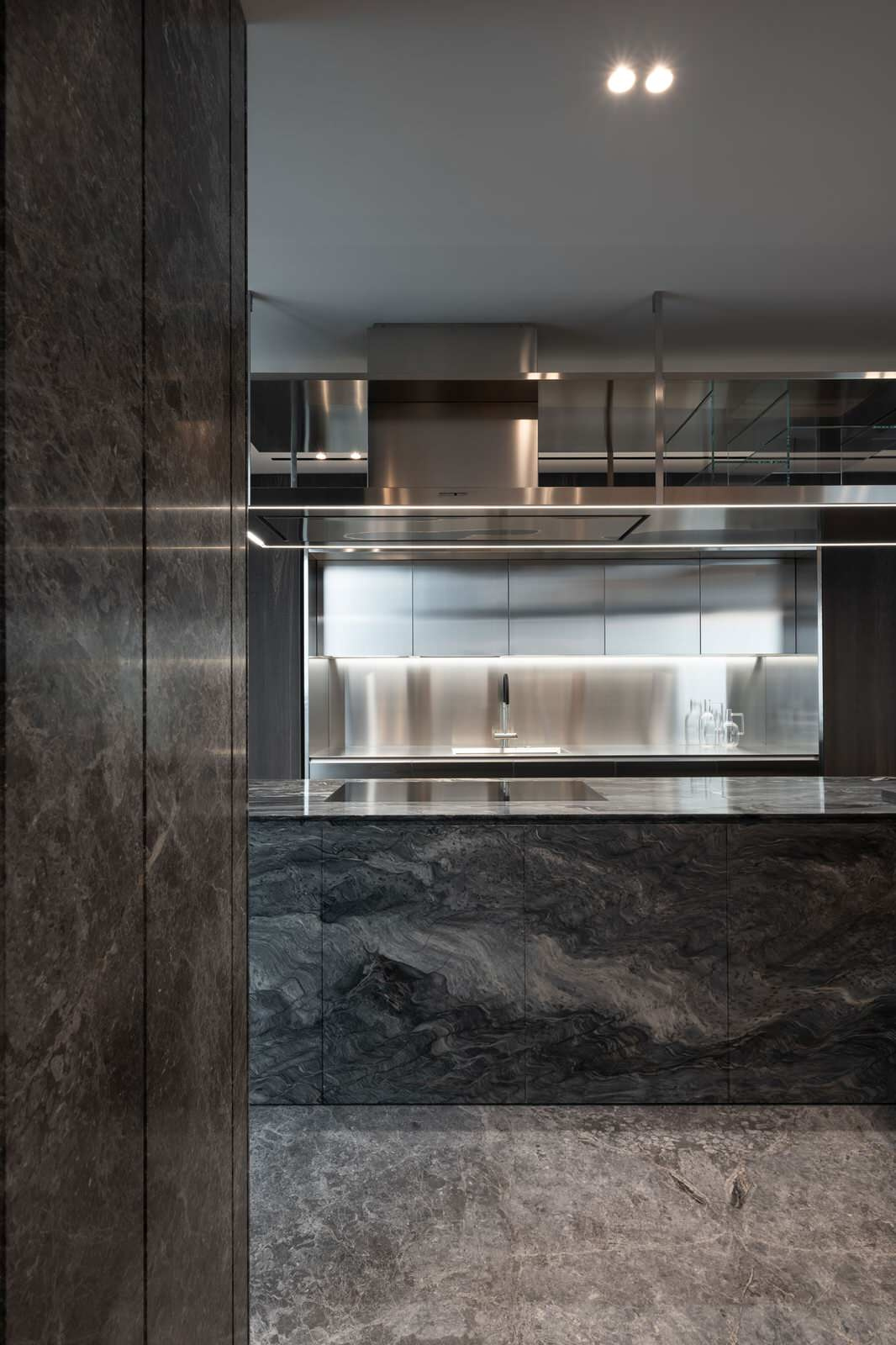 Triumph: eclectic style of stones & metals