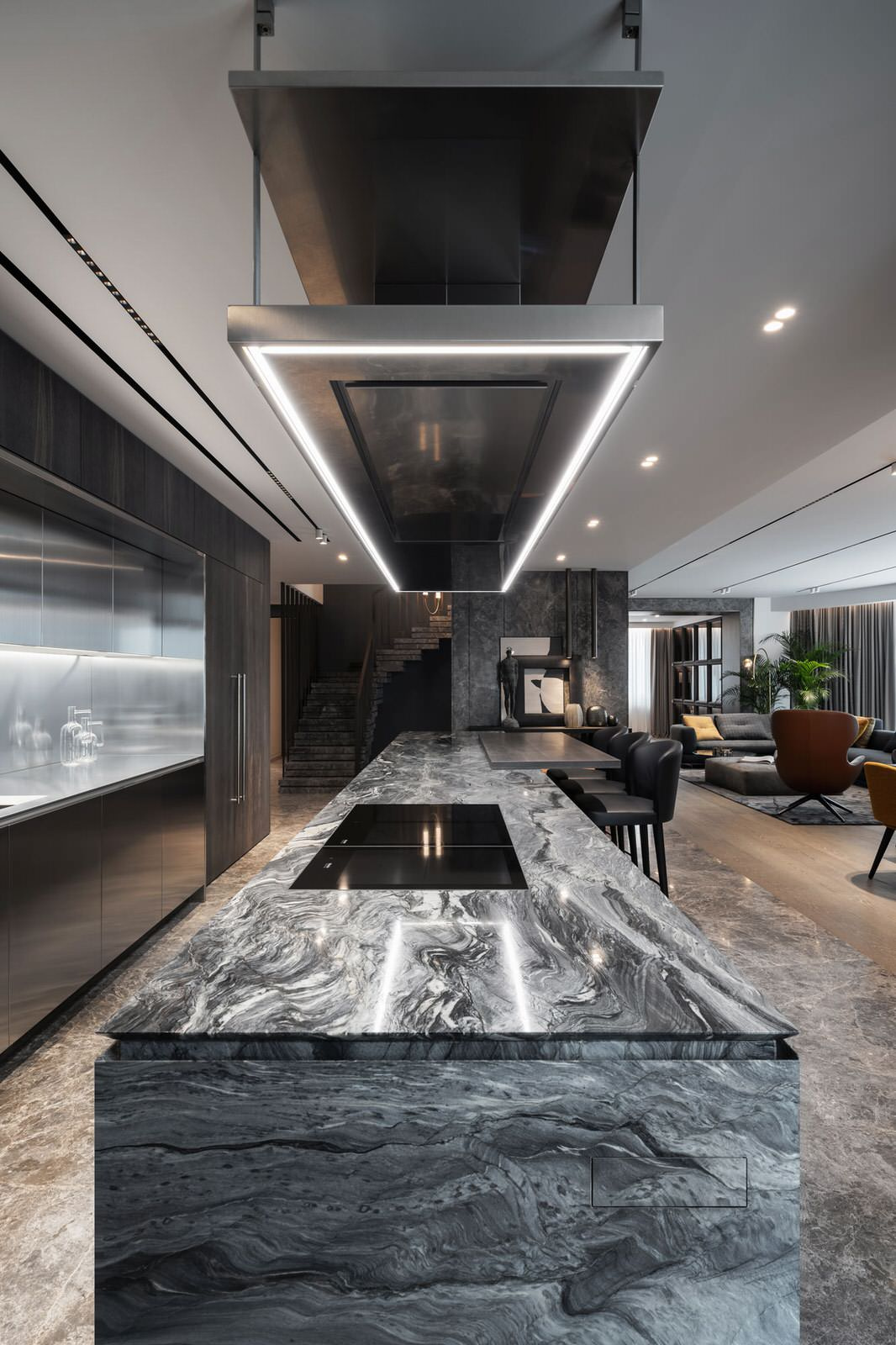 Triumph: eclectic style of stones & metals