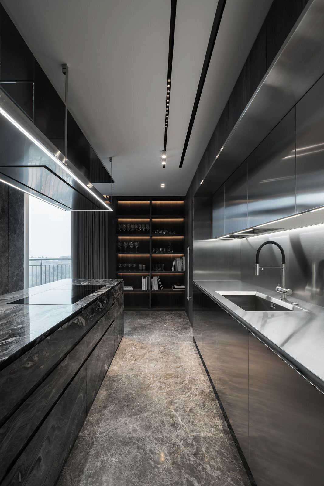 Triumph: eclectic style of stones & metals