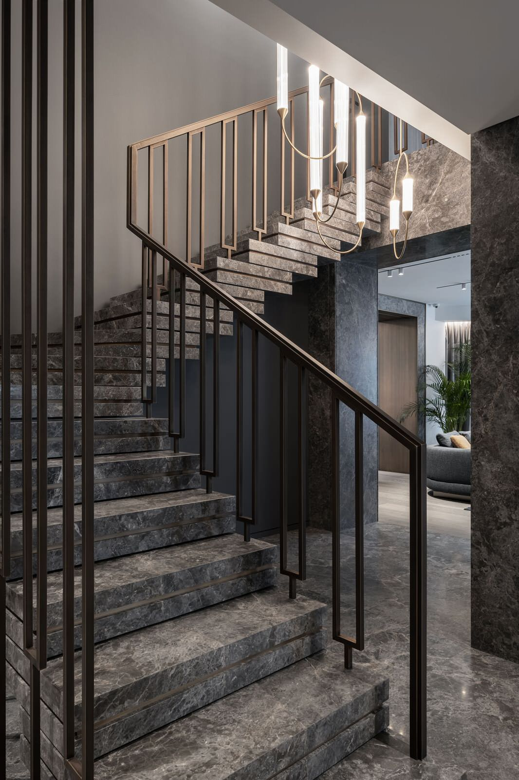 Triumph: eclectic style of stones & metals