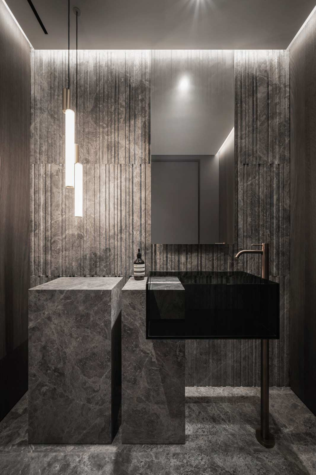 Triumph: eclectic style of stones & metals