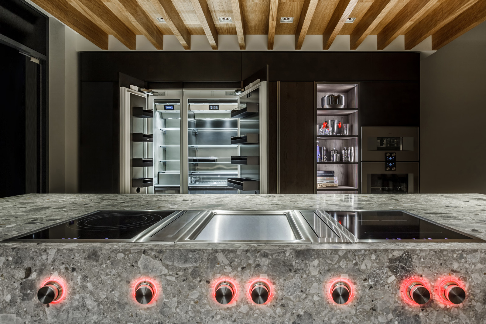 Кухонная студия •Wonderful + Kitchens•  Кухни и техника.